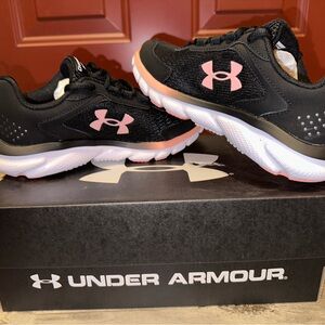 Under Armour Charged Assert 9